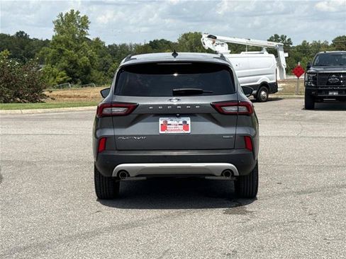 Certified 2023 Ford Escape Platinum w/ Premium Technology Package AWD/4WD image 5