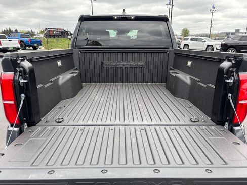 Used 2024 Toyota Tacoma TRD Sport AWD/4WD image 26