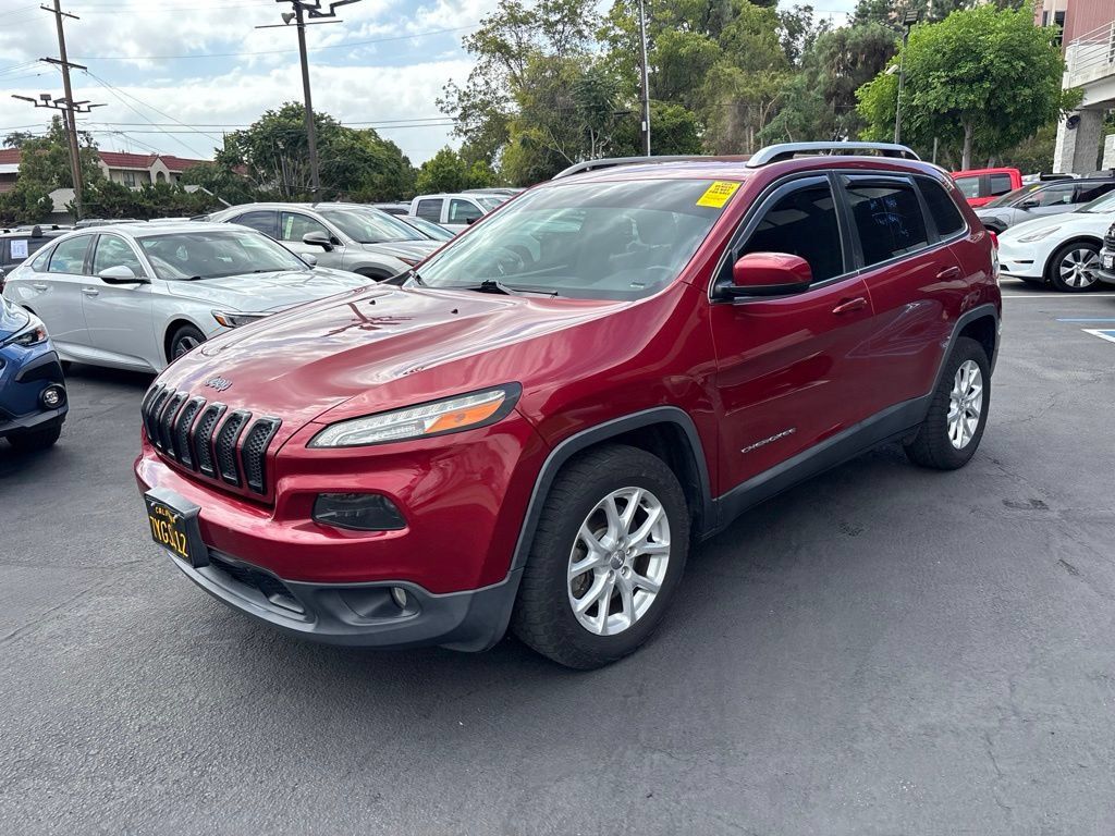 Used 2017 Jeep Cherokee Latitude FWD image 8