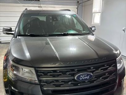 Certified 2018 Ford Explorer XLT w/ Equipment Group 202A