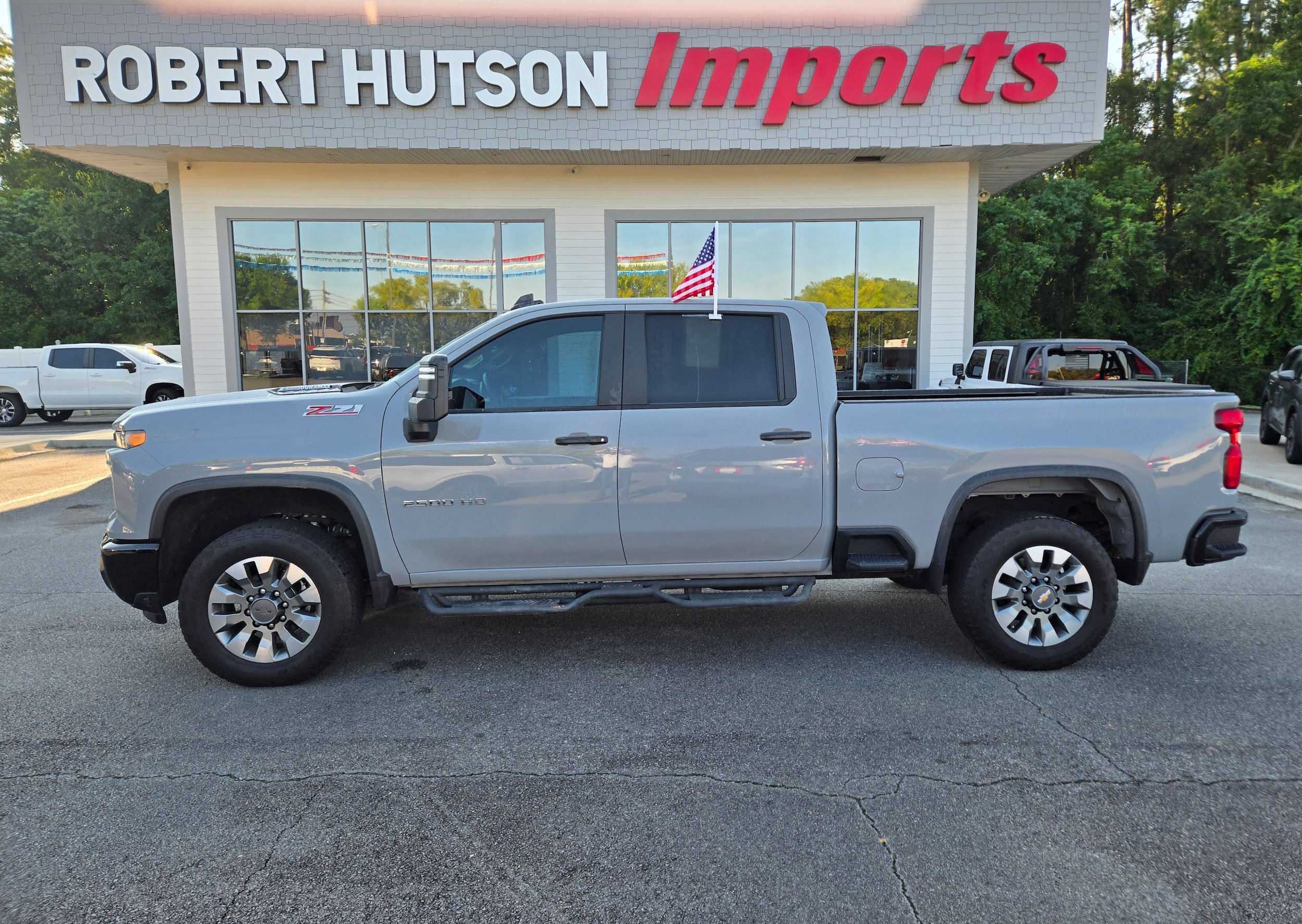 Used 2025 Chevrolet Silverado 2500 Custom w/ Custom Value Package AWD/4WD image 1