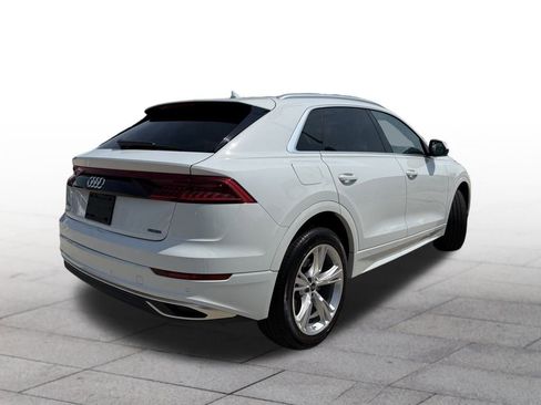 Used 2023 Audi Q8 Premium image 6