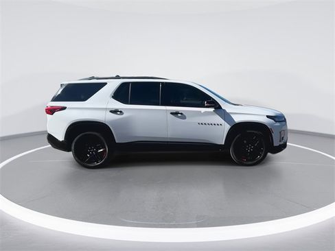 Certified 2023 Chevrolet Traverse Premier w/ Redline Edition image 12