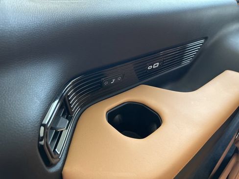 Used 2025 Jeep Grand Wagoneer L Series III w/ Rear Seat Video Group 1 AWD/4WD image 50