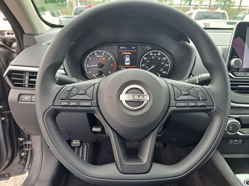 Certified 2025 Nissan Altima 2.5 S image 16