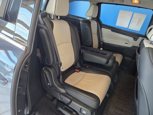 Certified 2025 Honda Odyssey Elite image 30
