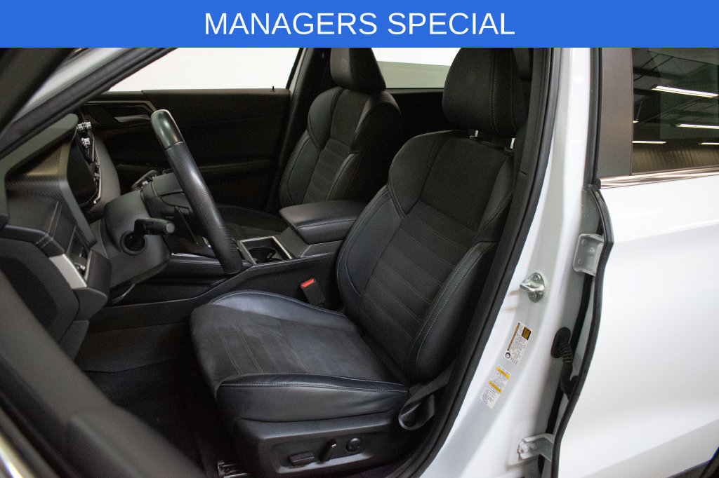 Used 2024 Mitsubishi Outlander 4WD Plug-In Hybrid image 20