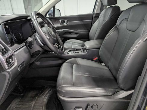Certified 2023 Kia Sorento EX AWD/4WD image 4