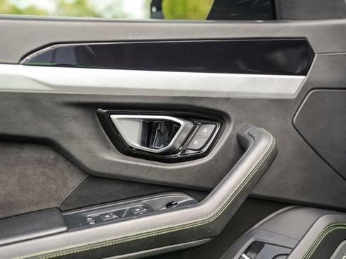 Used 2021 Lamborghini Urus AWD/4WD image 60
