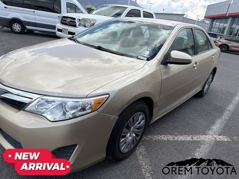 Used 2012 Toyota Camry LE FWD image 17