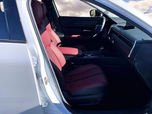 Used 2025 MAZDA CX-50 2.5 Hybrid w/ Premium Plus Pkg image 28