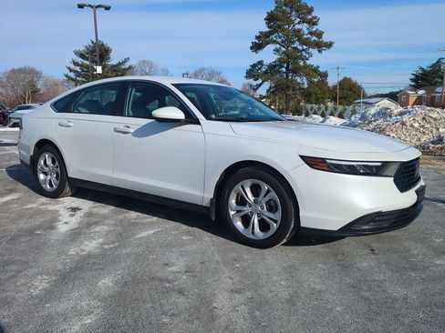 Used 2024 Honda Accord LX image 2