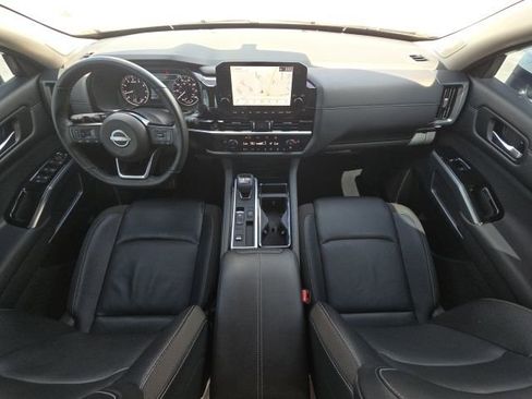 Used 2025 Nissan Pathfinder SL w/ SL Premium Package image 36