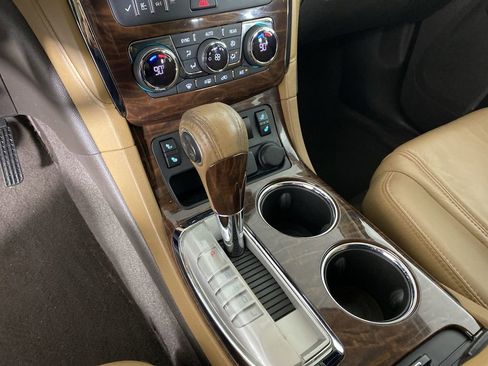 Used 2016 Buick Enclave Leather image 18