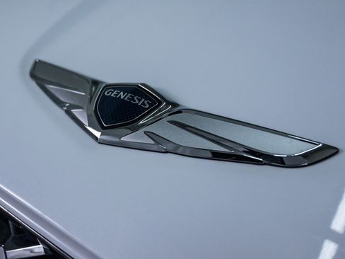 Used 2025 Genesis GV70 3.5T Sport w/ Sport Advanced Package image 6