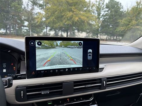 New 2026 Lincoln Corsair Premiere image 17