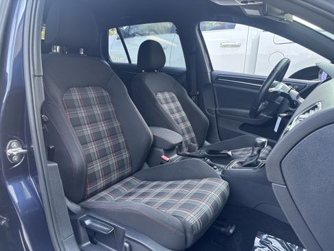 Used 2017 Volkswagen GTI S image 14