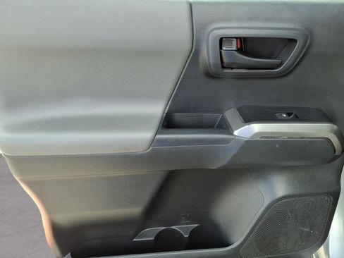 Used 2022 Toyota Tacoma SR5 image 10