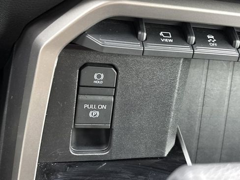 Used 2023 Toyota Sequoia Limited image 42