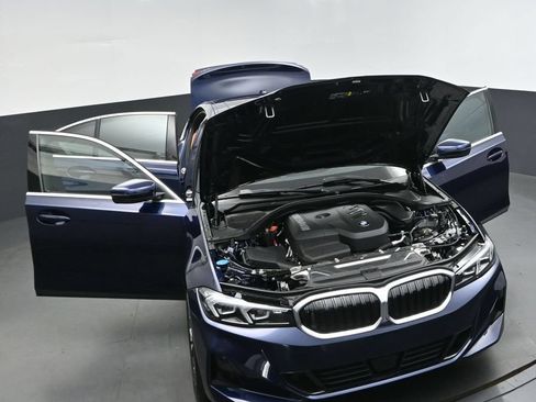 New 2026 BMW 330i Sedan w/ Convenience Package RWD image 52