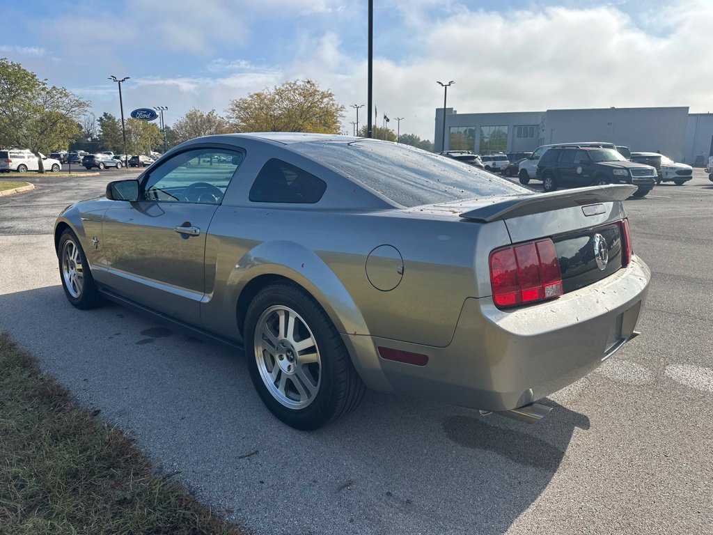 Used 2009 Ford Mustang Coupe RWD image 11