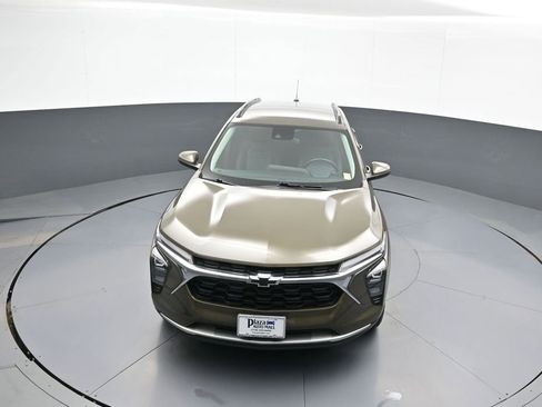 Used 2024 Chevrolet Trax LT w/ Driver Confidence Package image 33