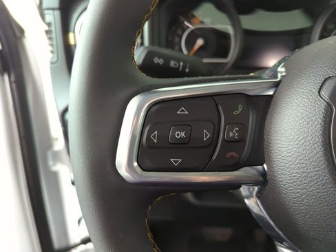 Used 2024 Jeep Wrangler Sahara image 27