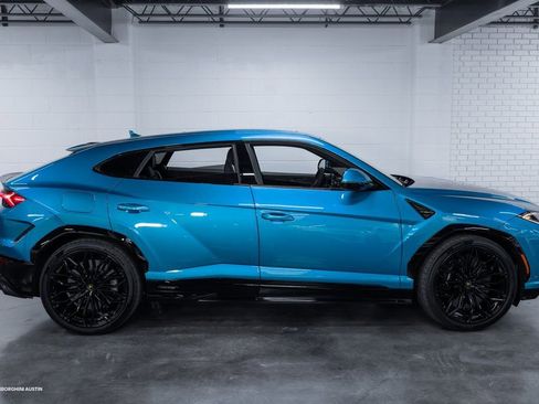 Used 2025 Lamborghini Urus SE image 18