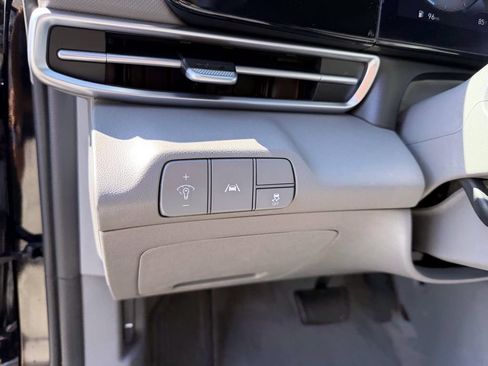 Certified 2023 Hyundai Elantra SEL w/ Convenience Package FWD image 19