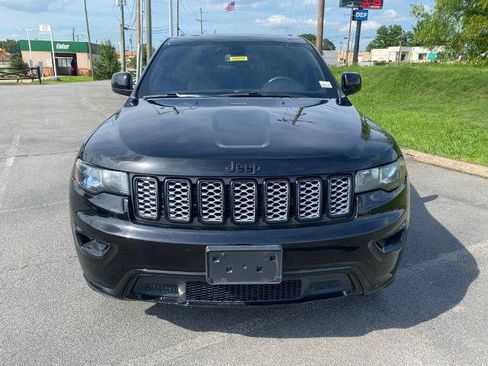 Used 2020 Jeep Grand Cherokee Altitude AWD/4WD image 2
