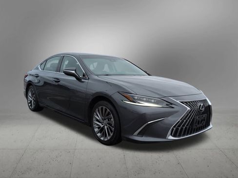 Used 2024 Lexus ES 300h Ultra Luxury image 8