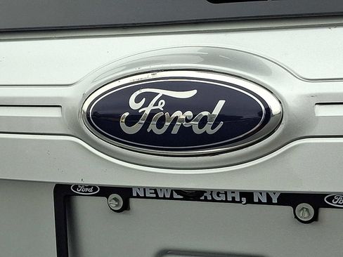 Used 2013 Ford Edge SEL image 29