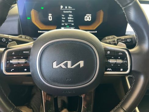 Certified 2025 Kia Carnival LXS FWD image 54