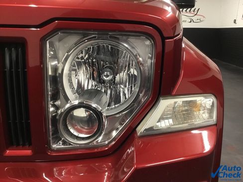 Used 2011 Jeep Liberty Sport image 15