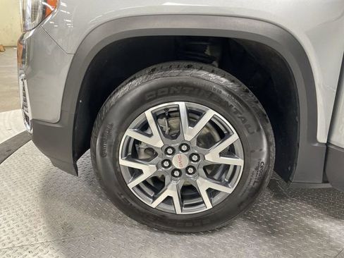 Used 2023 GMC Acadia SLT image 10