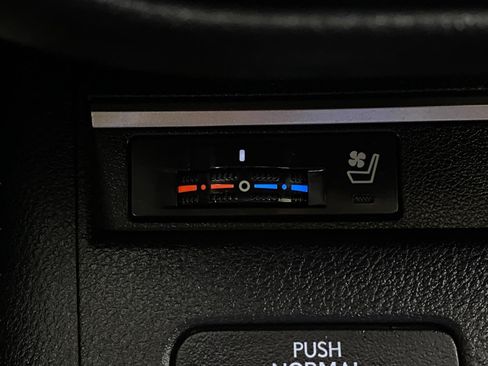 Used 2015 Lexus ES 350 w/ Premium Package FWD image 24