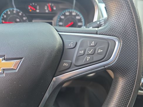 Used 2020 Chevrolet Equinox LS w/ LS Convenience Package FWD image 17