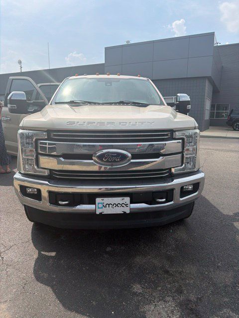Used 2017 Ford F350 Lariat w/ Lariat Ultimate Package AWD/4WD image 3