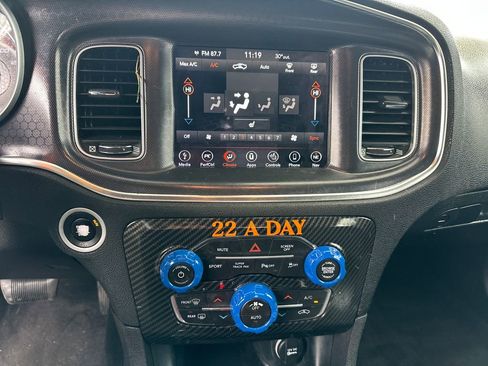 Used 2018 Dodge Charger R/T w/ Navigation & Travel Group image 20