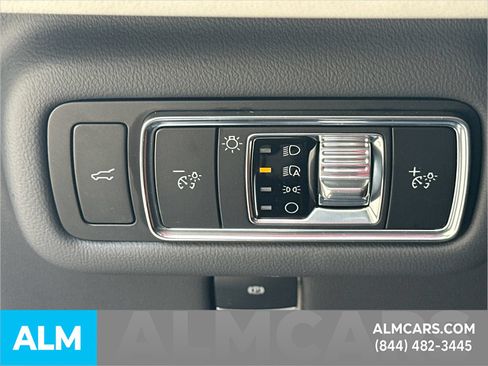 Used 2025 Lincoln Nautilus Reserve AWD/4WD image 37