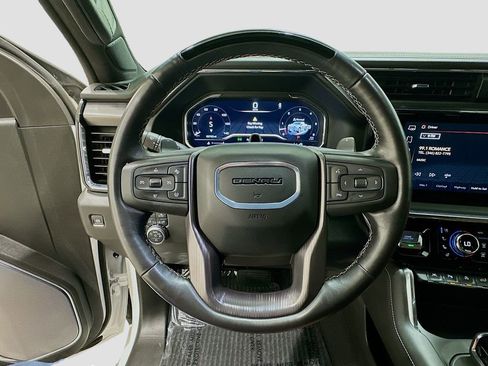 Used 2024 GMC Sierra 1500 Denali Ultimate AWD/4WD image 11