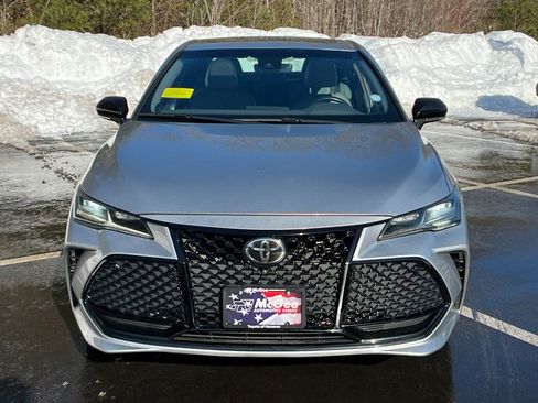 Used 2019 Toyota Avalon Touring w/ Advanced Safety Package image 8