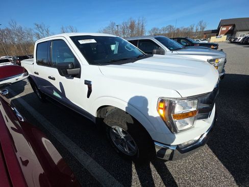 Used 2022 Ford F150 XLT w/ Equipment Group 301A Mid image 4
