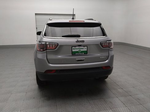 Used 2022 Jeep Compass Latitude FWD image 6
