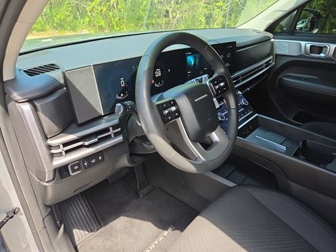 Used 2024 Hyundai Santa Fe SE AWD/4WD image 17