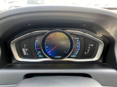 Used 2015 Volvo XC60 T6 R-Design Premier Plus image 16