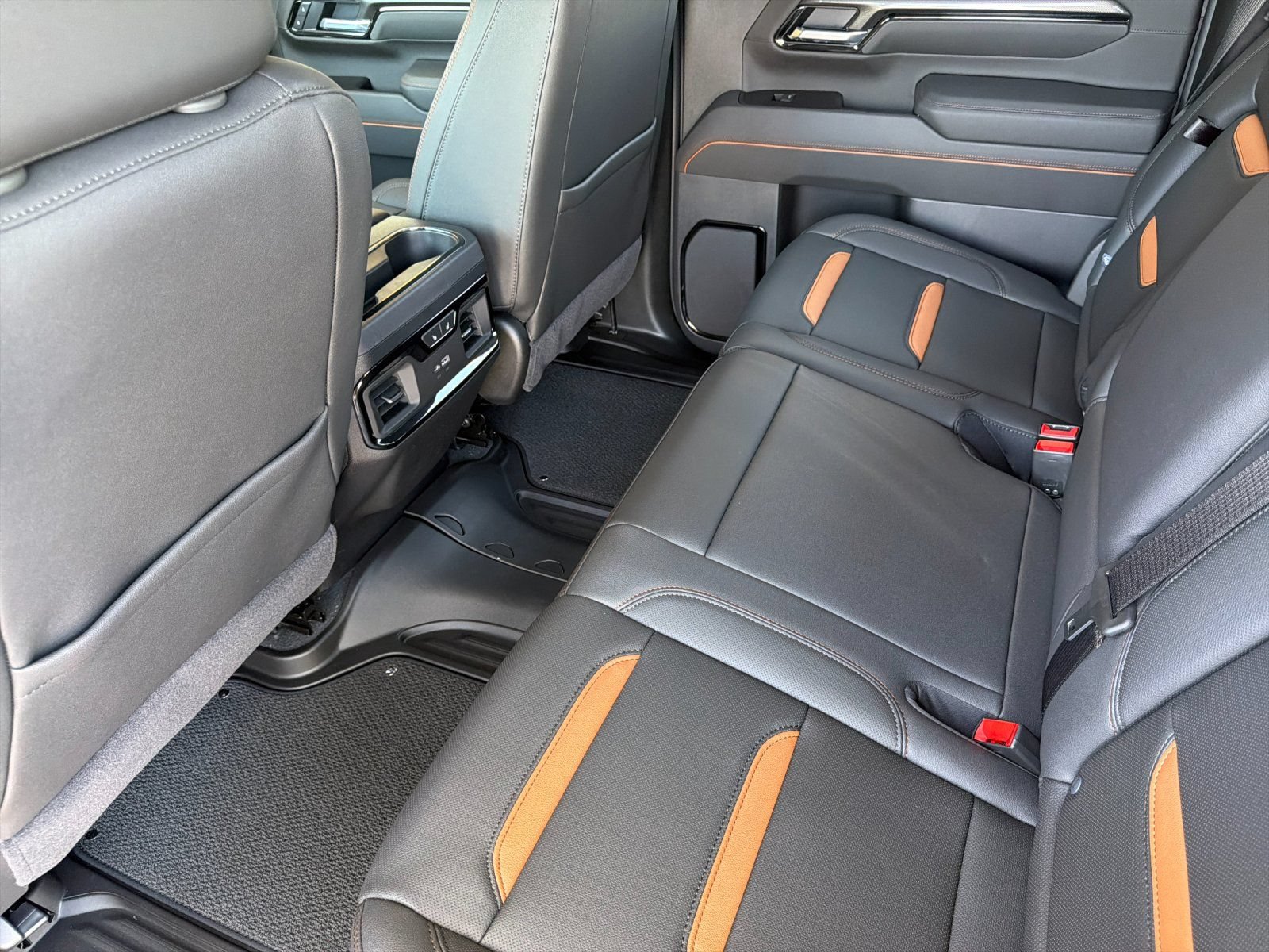New 2026 GMC Sierra 2500 AT4 w/ AT4 Premium Plus Package AWD/4WD image 12