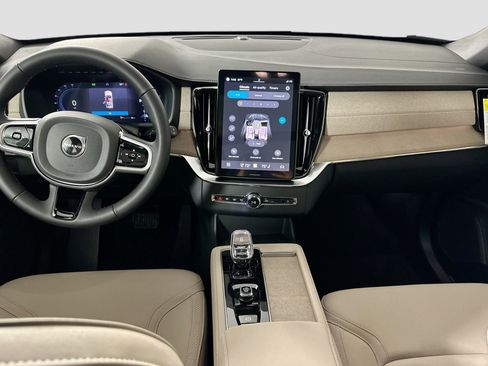 New 2025 Volvo XC90 B6 Core w/ Climate Package image 19