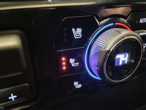 Certified 2025 Chevrolet Silverado 1500 LTZ w/ LTZ Premium Package image 34