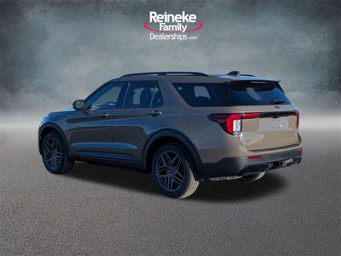 New 2026 Ford Explorer ST-Line image 8